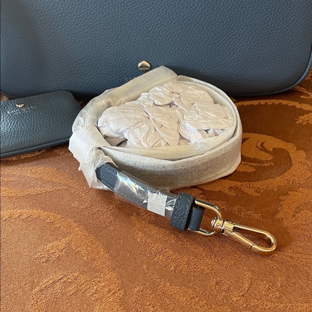 NWT Kate Spade Emma Large Crossbody - Picture 7 of 8